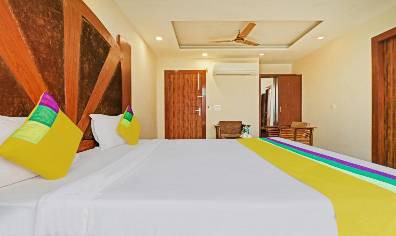 Itsy By Treebo - Grand Signia Zikarpur Hotel 3*