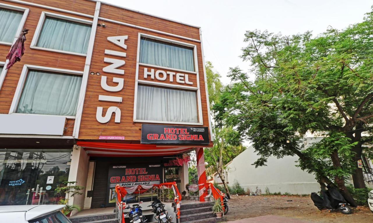 Itsy By Treebo - Grand Signia Zikarpur 3* Panchkula