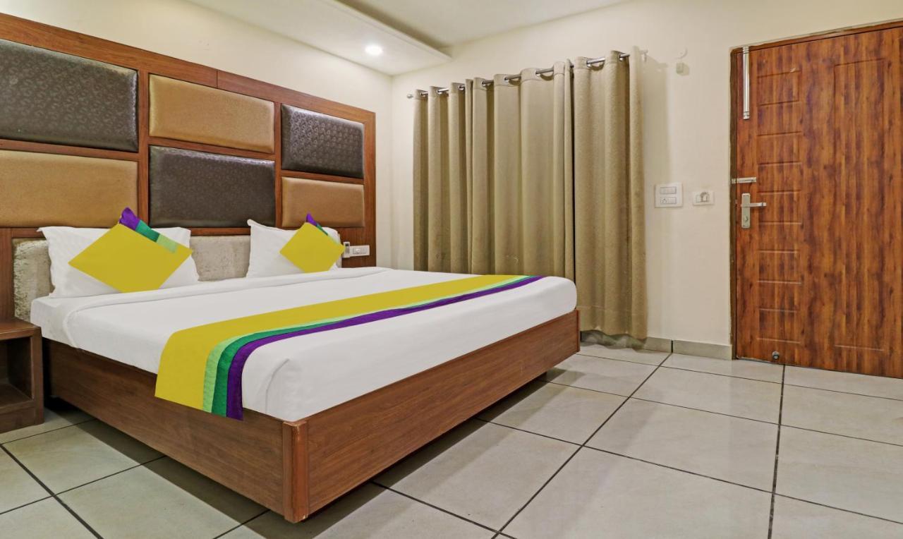 Itsy By Treebo - Grand Signia Zikarpur Hotel Panchkula